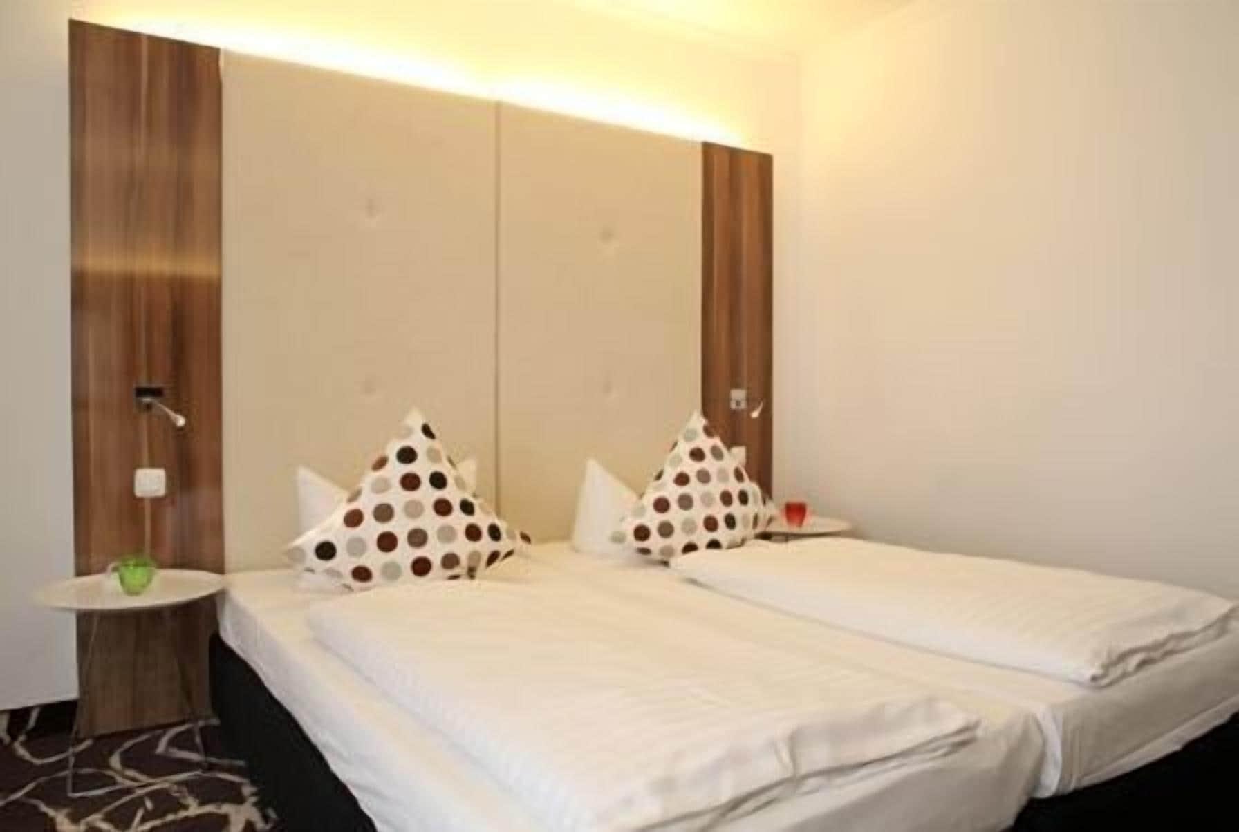 Ambassador Hotel Frankfurt nad Menem Zewnętrze zdjęcie