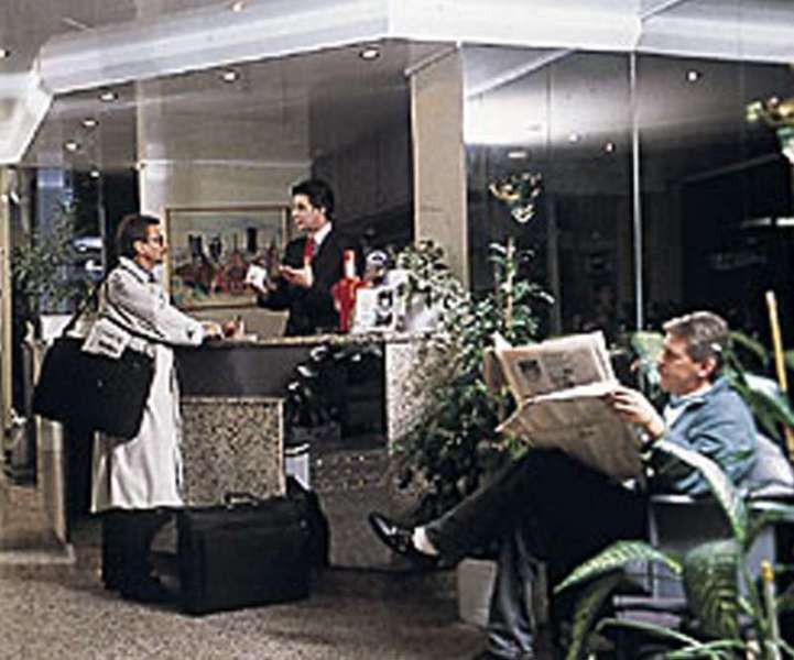 Ambassador Hotel Frankfurt nad Menem Zewnętrze zdjęcie